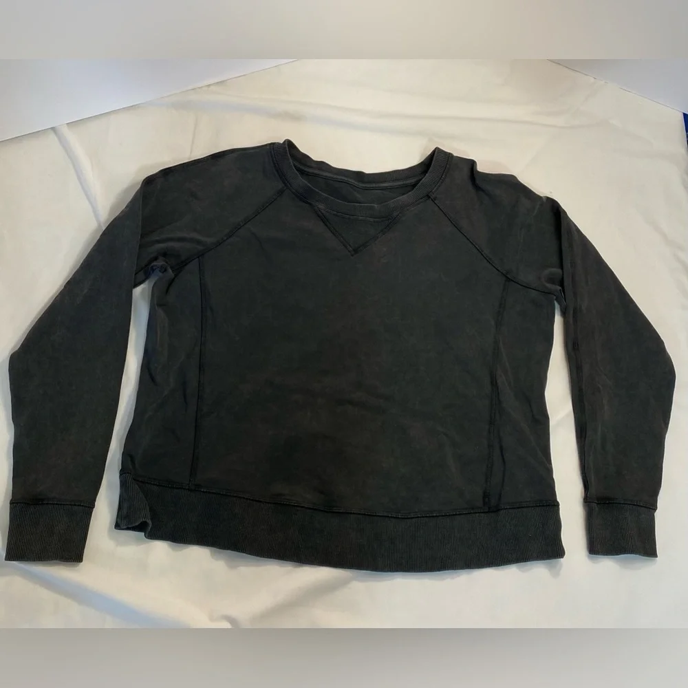 Lululemon  Loop Back Crew    NWOT   Black  size 12 - Picture 3 of 8